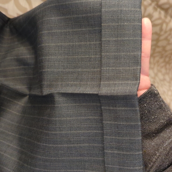 Men's like new Perry Ellis pants size 34x32 - Picture 2 of 4